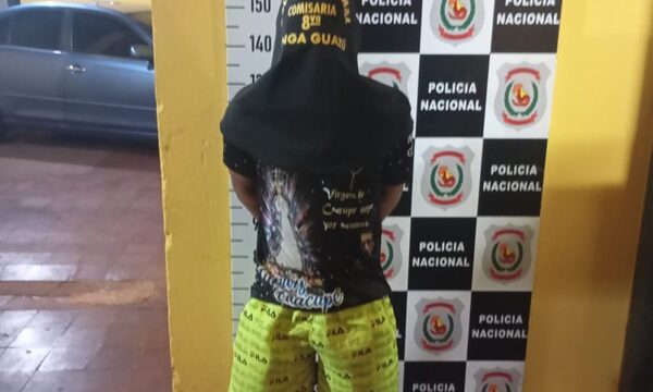 Detienen a turba de borrachos que escuchaban música a todo volumen en plaza y atacaron a policías en Minga Guazú