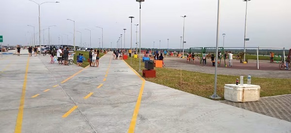 Abandono en la Costanera Sur: malezas, baños dañados y animales sueltos