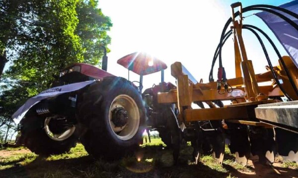 Gobierno acompaña a productores de leche y banana de Caaguazú con inversión de Gs. 500.000.000 – Prensa 5