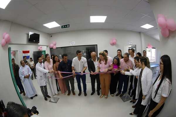 El presidente Peña inauguró obras que triplican la capacidad de atención oncológica en Villa Hayes • PARAGUAY TV