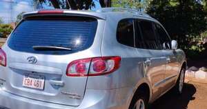La Nación / CDE: reportan hallazgo de vehículo con el motor en marcha y dinero en su interior
