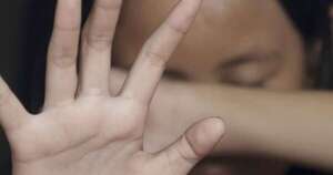 Diario HOY | Investigan a comisario por supuesta coacción sexual