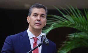 Santiago Peña destaca las inversiones en salud y educación como pilares del bienestar ciudadano - El Trueno