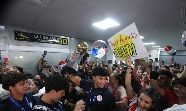 Los campeones de Sudamérica fueron recibidos por una multitud