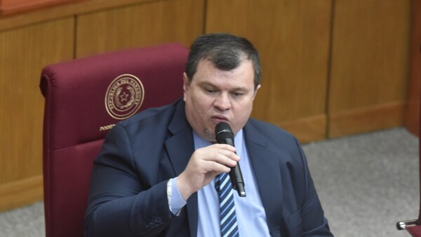 Liberocartista logra alborotar los ánimos en la oposición