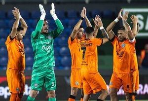 Versus / La fecha 16 dejó a Olimpia mejor parado aún en la carrera por el título