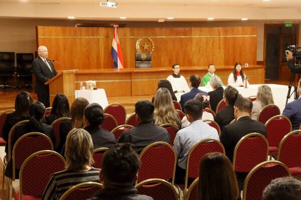 Benítez Riera promete insistir hasta lograr una reivindicación salarial a funcionarios - Judiciales.net