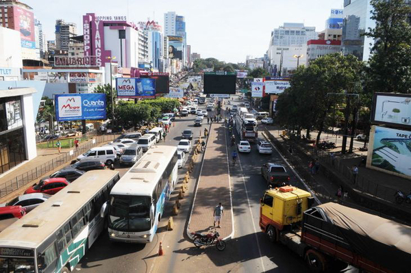 La actividad comercial en tiendas de Ciudad del Este se redujo el 25% - La Clave