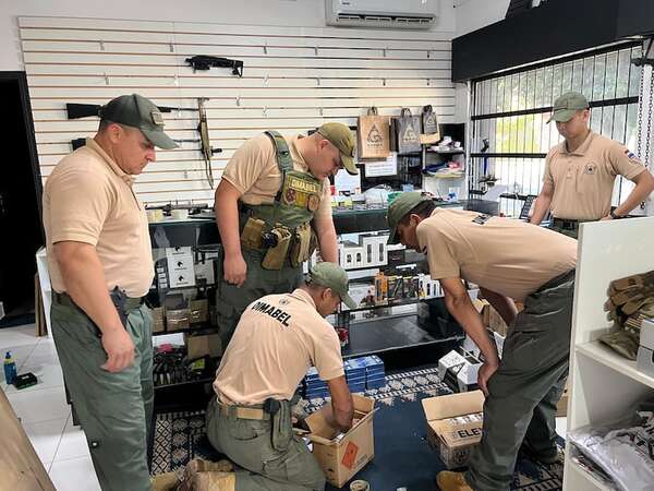 AUDIO: Militares y policías compraban armas y las entregaban al crimen organizado, según Dimabel - A La Gran 7-30 - ABC Color