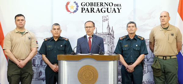 Santiago Peña ordena lucha implacable contra tráfico de armas tras investigación en Asunción - El Trueno