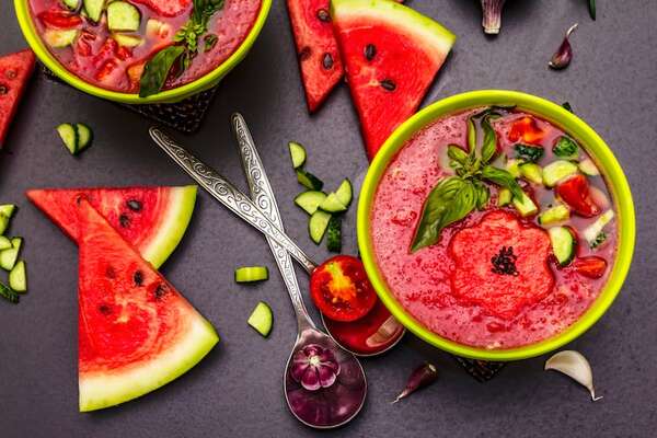 Aprendé a hacer un gazpacho de sandía, la sopa fría más sabrosa que vas a probar - Gastronomía - ABC Color