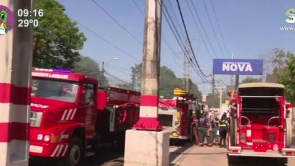 Incendio de grandes proporciones en una papelería de Lambaré - SNT