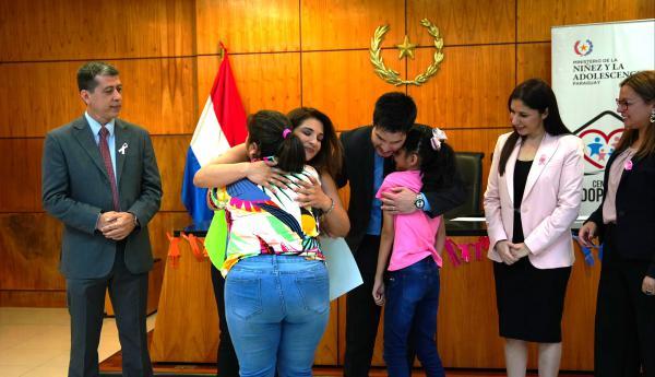 9 niñas y niños obtuvieron adopción definitiva