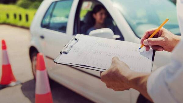 Registro de conducir a adolescentes de 16 años: ¿están social y psicológicamente listos?