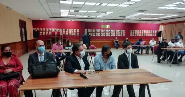 Diario HOY | Caso Detave: aduaneros, policías y comerciantes, acusados por contrabando, coima y soborno