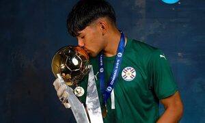 [VIDEO] Arquerito de la Albirroja Sub-15 contó cómo logró atajar un penal curepa