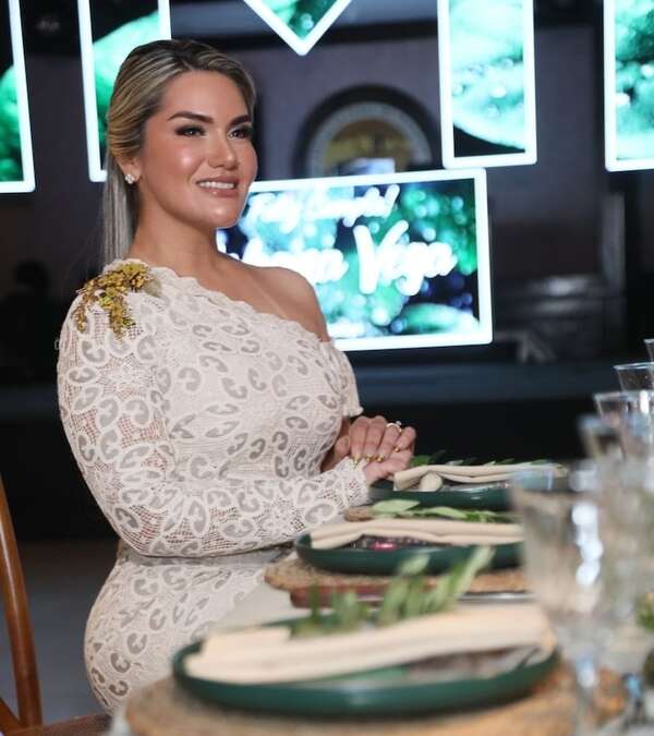 Videos: el suntuoso festejo de cumpleaños de la diputada Johana Vega - Política - ABC Color