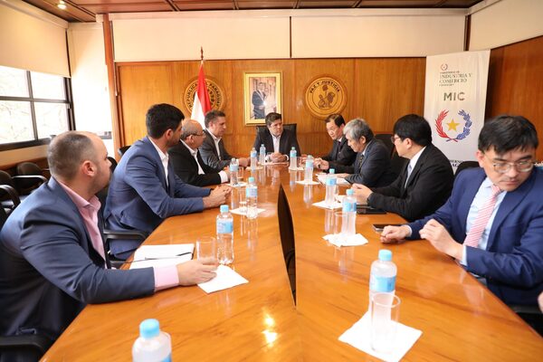 Paraguay y Taiwán exploran oportunidades para inversión en IA y semiconductores en el país - MarketData