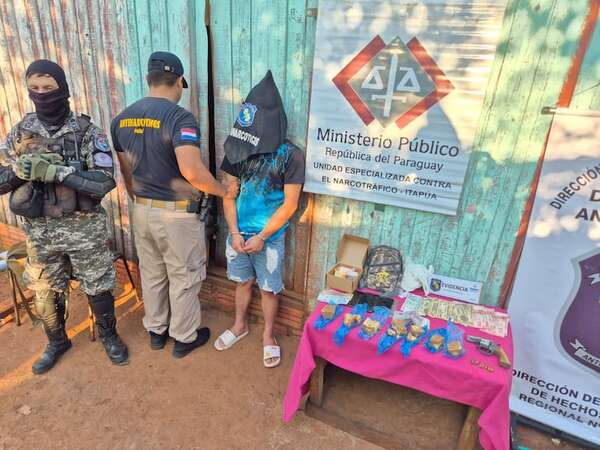 Un joven detenido por microtráfico con más de 4.000 dosis de crack en Cambyretá - Policiales - ABC Color