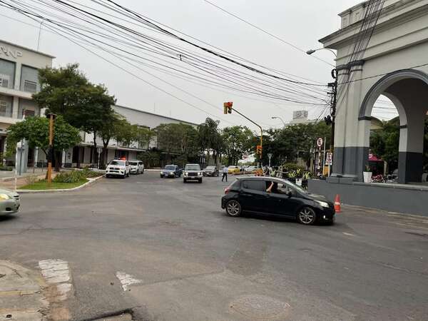 Denuncian robo constante de cables de semáforos en microcentro de Asunción - Policiales - ABC Color