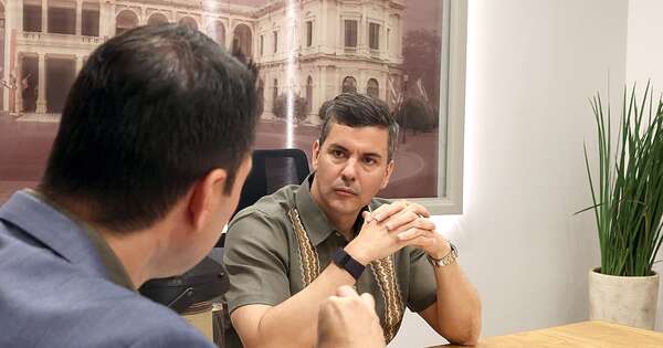 La Nación / Peña analizó planes de innovación tecnológica y seguridad, planteados por Migraciones
