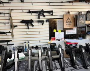 Tráfico de armas al crimen organizado: Militares y policías implicados