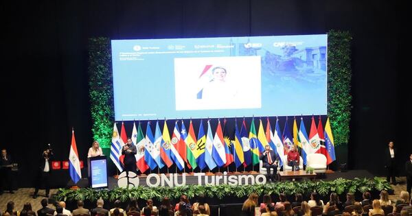 La Nación / En encuentro regional resaltan el empoderamiento femenino en el turismo