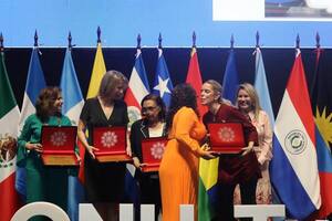 Las mujeres latinas han sido las protagonistas en evento turístico en Asunción - .::Agencia IP::.