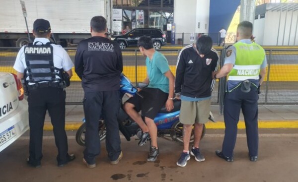 Detienen a joven que registra cuatro órdenes de captura