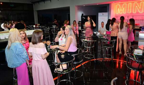 La Noche Rosa - Sociales - ABC Color