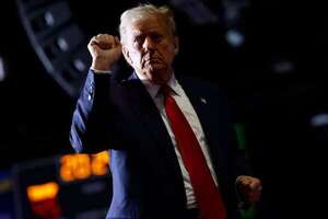 Trump busca desestimar dos cargos por el asalto al Capitolio citando un fallo del Supremo - Mundo - ABC Color