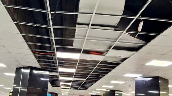 Se desplomó el cielorraso de obra sobrefacturada del Aeropuerto
