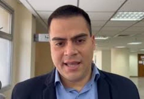 Fiscales piden prórroga de investigación a exjefe de Gabinete de “Nenecho” por enriquecimiento