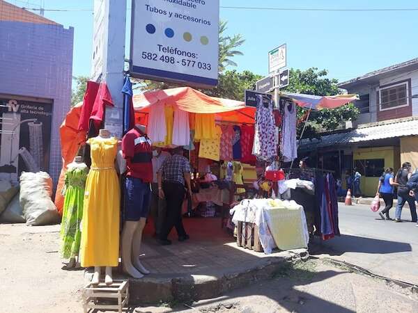 San Lorenzo: buscarán reubicar a vendedores informales de mercado municipal el próximo año - Nacionales - ABC Color