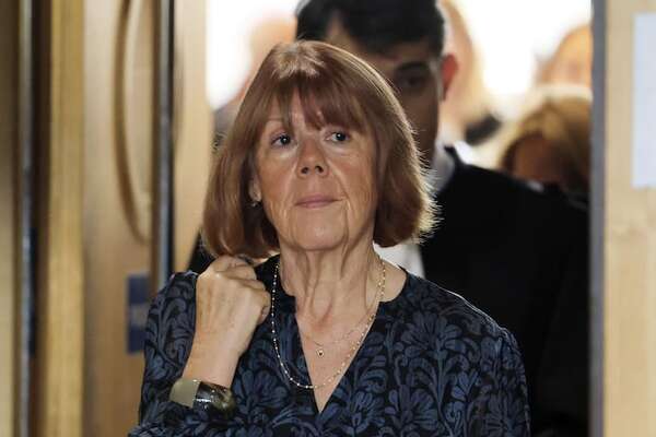 Giséle Pelicot: “Yo también tenía un hombre excepcional” - Mundo - ABC Color