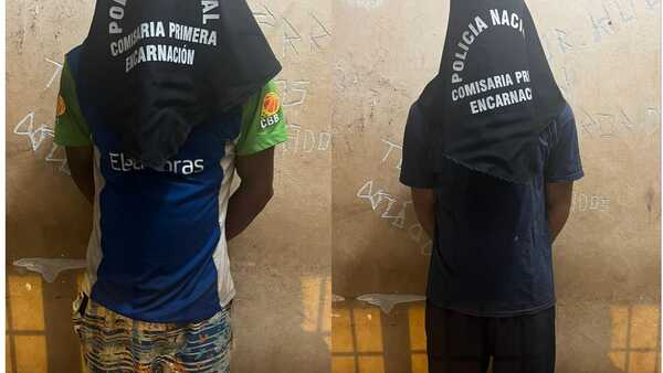 Vecinos sorprenden a presuntos delincuentes intentando hurtar en un vehículo