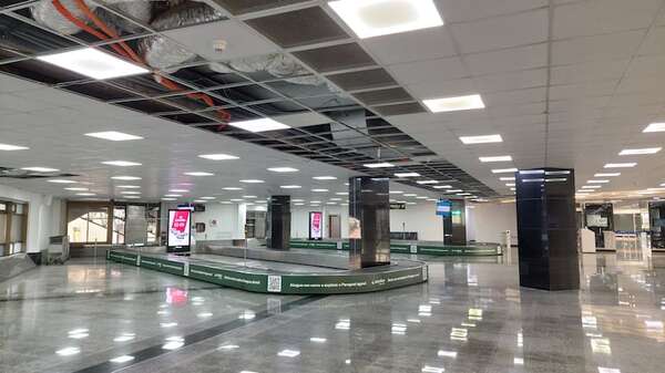 Caída de cielorraso deja en evidencia falencias en la obra, indicó director de Aeropuertos - Nacionales - ABC Color