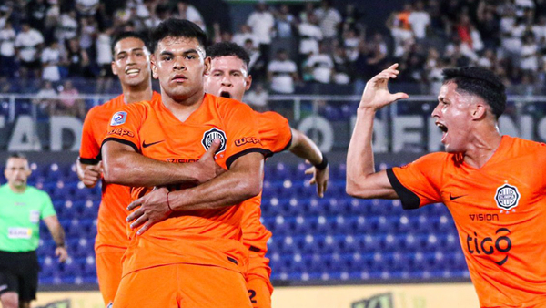 Olimpia se impone ante Libertad y consolida su liderazgo