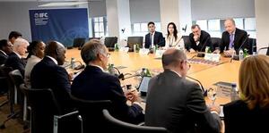 Evalúan estrategias para impulsar el crecimiento del sector privado en Paraguay