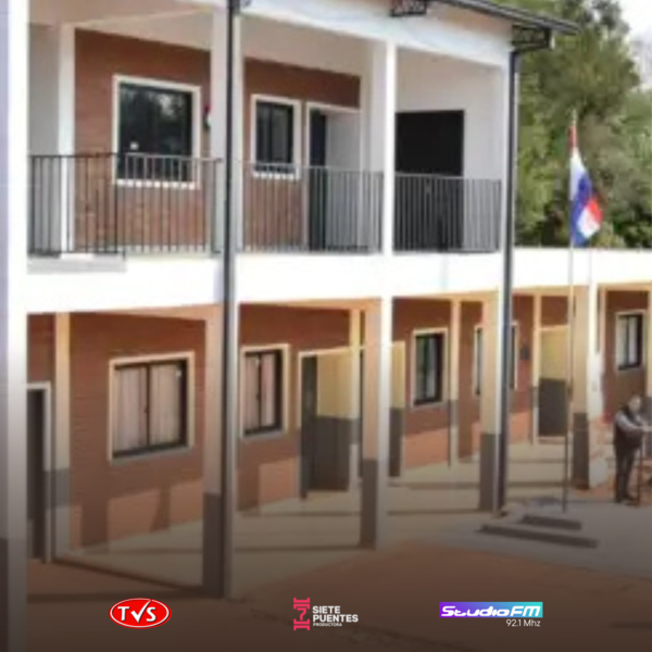 PADRES SE MANIFIESTAN EN LA ESCUELA BÁSICA NUEVA ESPERANZA EXIGIENDO TRANSPARENCIA Y MAYOR PARTICIPACIÓN - TVS