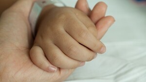 Bebé de un mes falleció por intoxicación con remedios yuyos