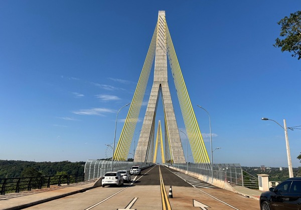En Foz de Yguazú abren debate sobre proyecto de cobro de peaje en puentes - La Clave