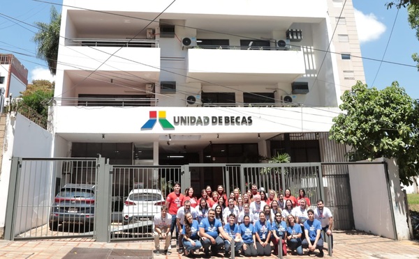 Inauguran nueva sede de la Unidad de Becas para brindar más facilidades a estudiantes