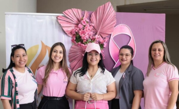 Municipalidad de CDE brinda varios servicios en cierre de Octubre Rosa