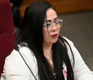 Tuma niega a la “planillera” Yami Nal como su exfuncionaria - Política - ABC Color