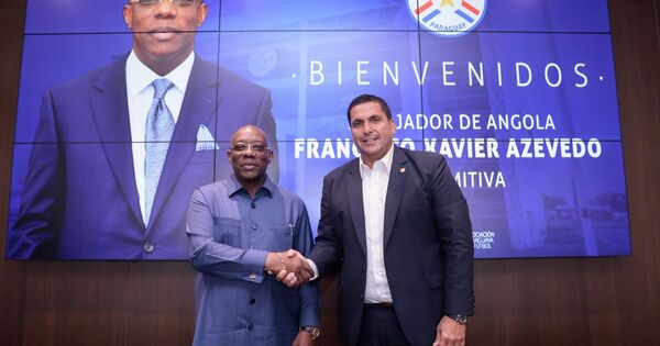 Visita diplomática a la sede de la APF | Asociación Paraguaya de Fútbol
