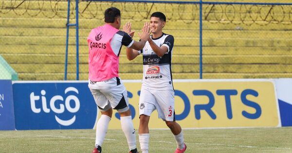 Grito aregüeño para la clasificación a octavos | Asociación Paraguaya de Fútbol