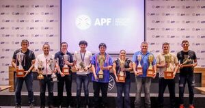 Entregan los premios de la Primera C | Asociación Paraguaya de Fútbol