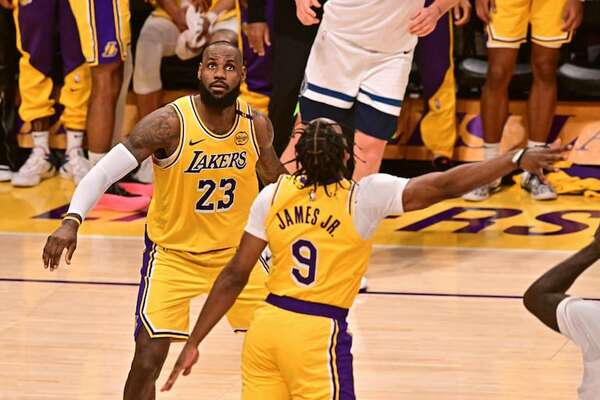 LeBron y Bronny James son primer padre e hijo en jugar juntos en la NBA - Básquetbol - ABC Color