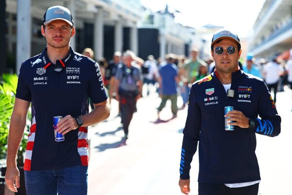 Versus / Sergio Pérez asegura que permanecerá en Red Bull y espera un gran cierre de temporada